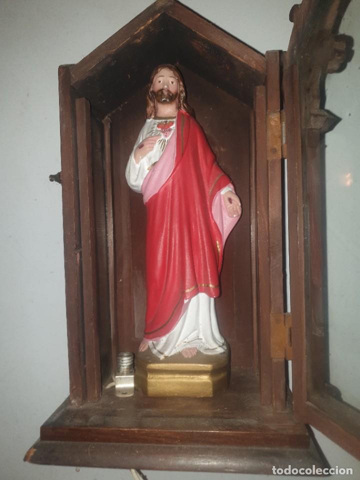 Antig&uuml;edades: MINI CAPILLA DE MADERA CON FIGURA CRISTO - Foto 15