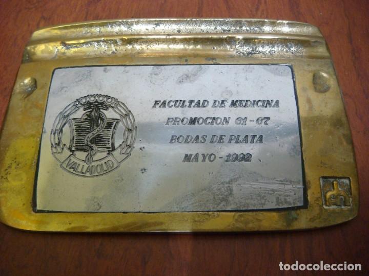 Oggetti Antichi: PORTALAPICERO PLACA DE FACULTAD DE MEDICINA PROMOCION 61-67 VALLADOLID