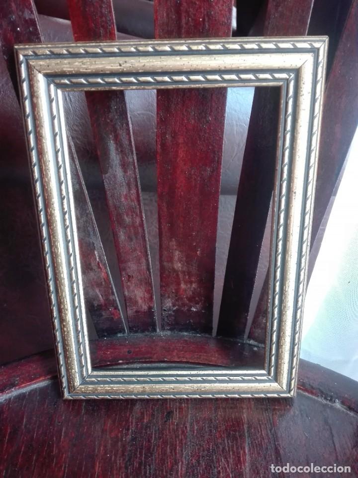 Antig&uuml;edades: Marco dorado de pl&aacute;stico - Foto 5