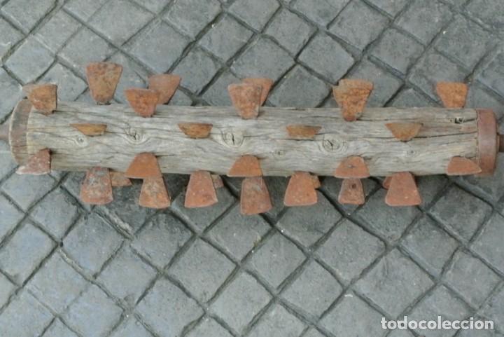 Antig&uuml;edades: PAREJA DE RODILLOS DE UN TRILLO - Foto 4