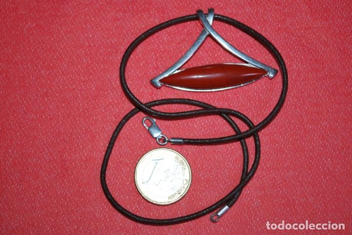 Antig&uuml;edades: Colgante de plata con piedra . - Foto 7