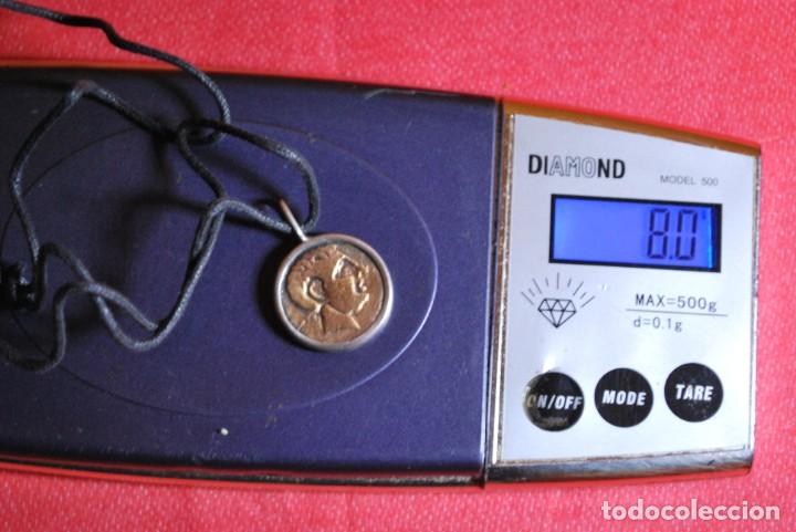 Antig&uuml;edades: Colgante de plata con imitaci&oacute;n de moneda . - Foto 7