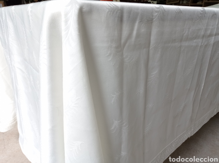 Antig&uuml;edades: PAREJA COLCHAS CAMA ADAMASCADAS. - Foto 3