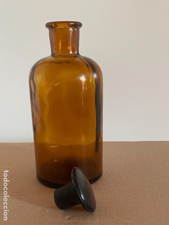 Antig&uuml;edades: Frasco Botella &aacute;mbar de farmacia - Foto 2