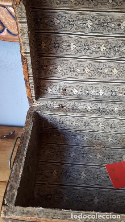 Antig&uuml;edades: Arca encorada y tachonada. Siglo XVIII. - Foto 6