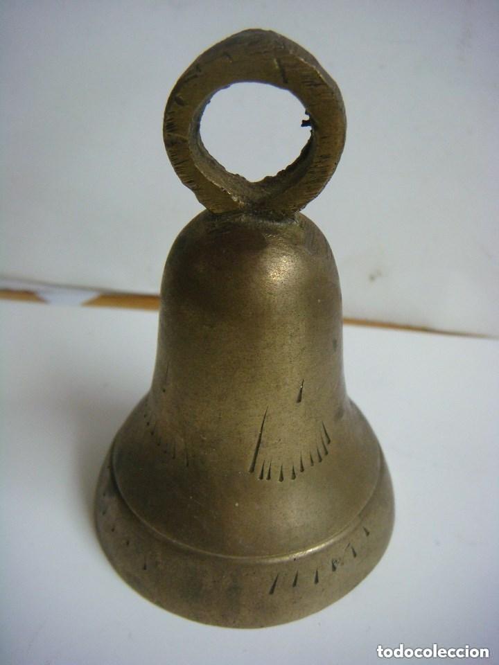 Antig&uuml;edades: CAMPANILLA EN LATON MADE IN INDIA - Foto 1