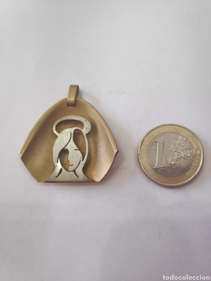 Antig&uuml;edades: Medalla de la virgen - Foto 3