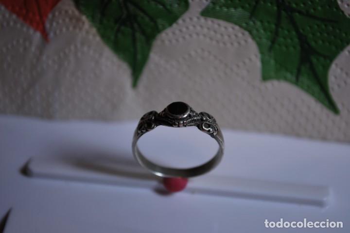 Antig&uuml;edades: Anillo de plata de LEY. - Foto 2