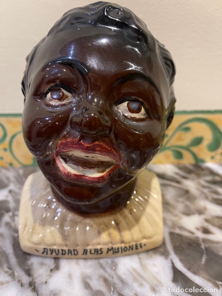 Antig&uuml;edades: Hucha de ayuda a las misiones antigua - Foto 2