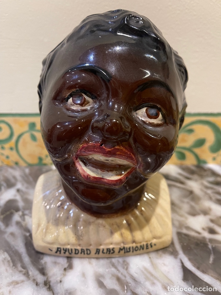 Antig&uuml;edades: Hucha de ayuda a las misiones antigua - Foto 1