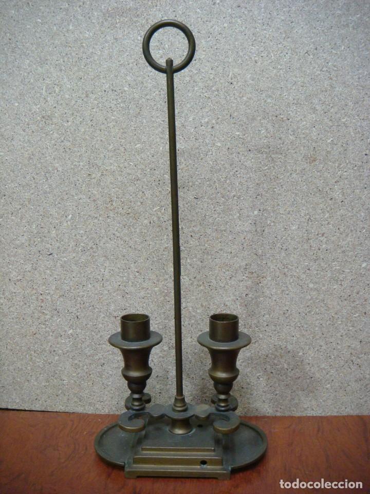 Antig&uuml;edades: PORTAVELAS EN BRONCE ANTIGUO-(&) - Foto 1
