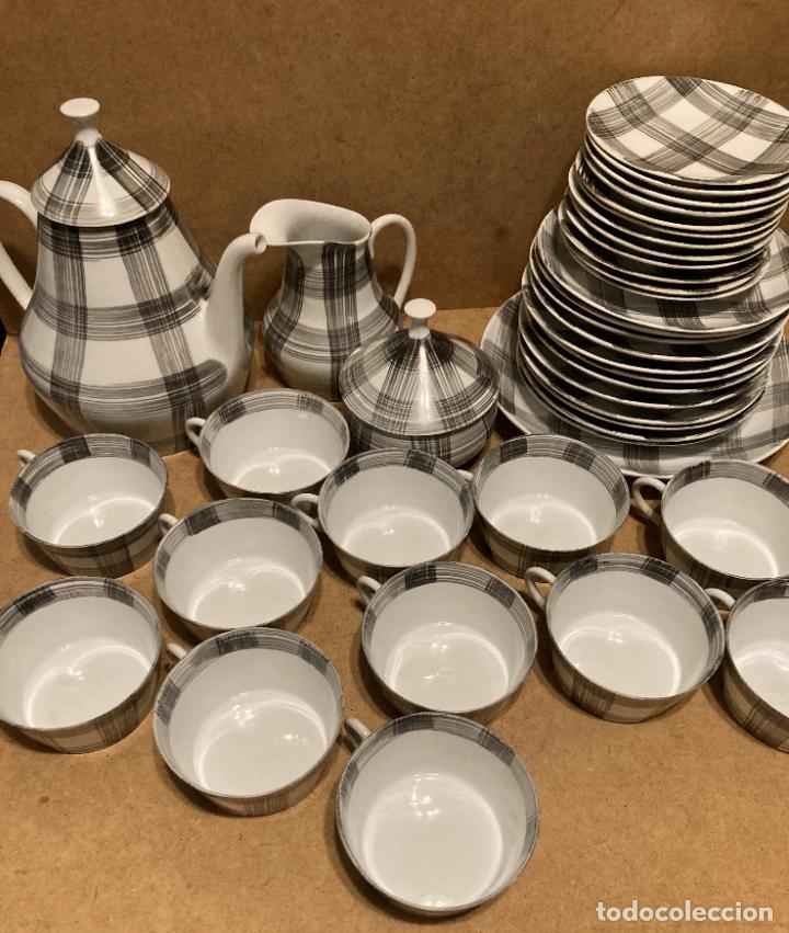 Antig&uuml;edades: Juego de porcelana del Castro - Foto 1
