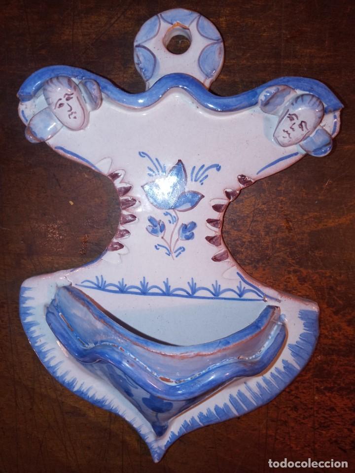 Antig&uuml;edades: BENDITERA DE CERAMICA. - Foto 2