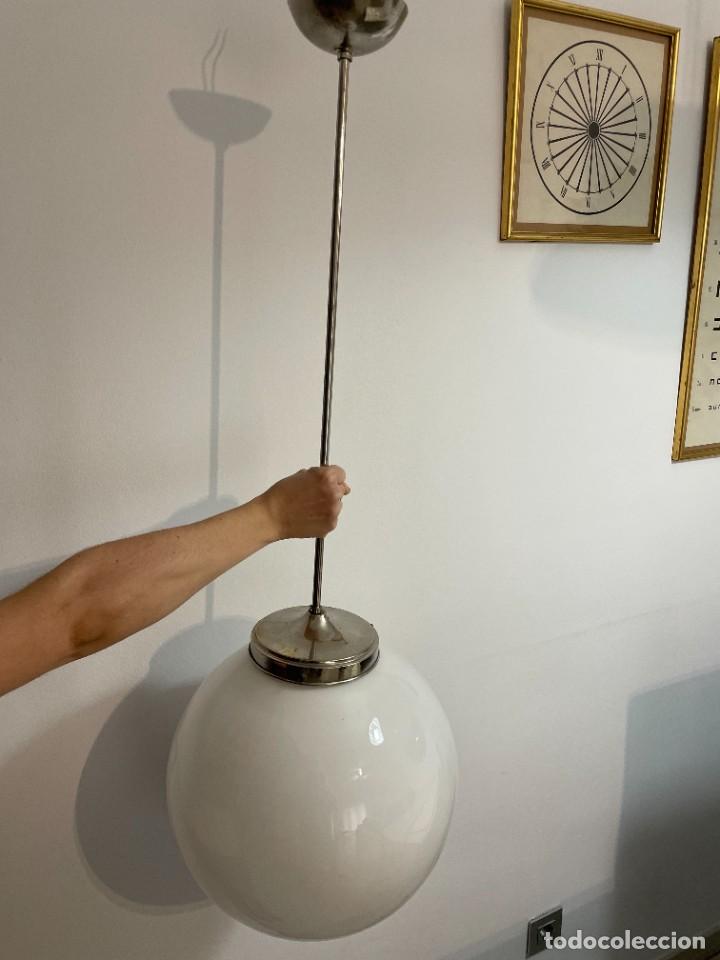Antig&uuml;edades: LAMPARAS TECHO OPALINA- GRAN GLOBO OPALINA BLANCO - Foto 6