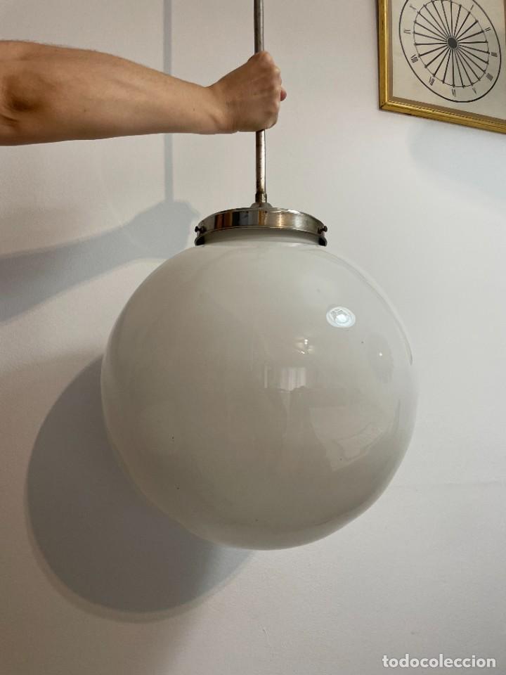 Antig&uuml;edades: LAMPARAS TECHO OPALINA- GRAN GLOBO OPALINA BLANCO - Foto 9