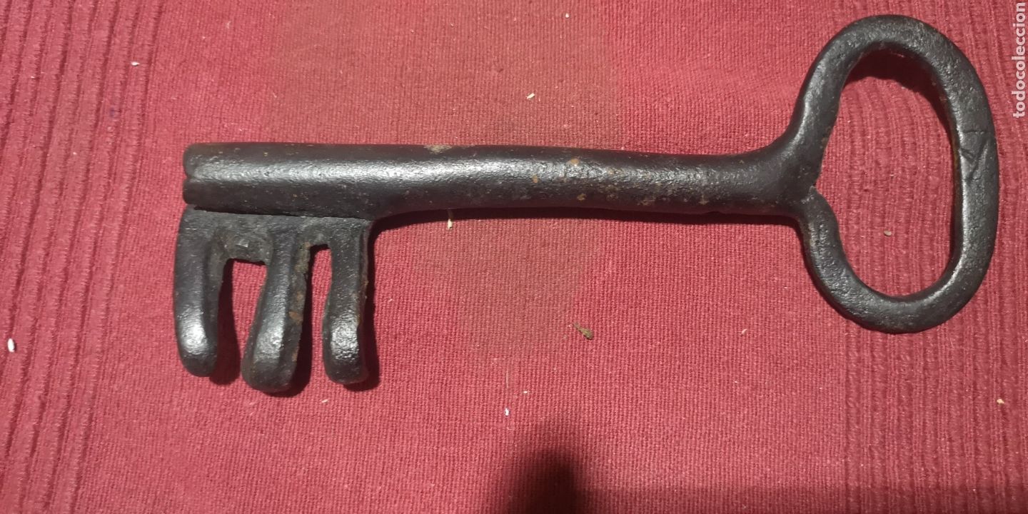 Antig&uuml;edades: Llave realizado en forja de gran antig&uuml;edad - Foto 1