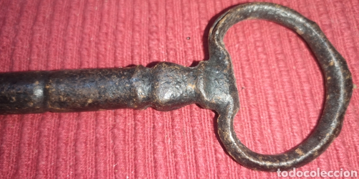 Antig&uuml;edades: Antigua llave realizada en forja 16 cm - Foto 3