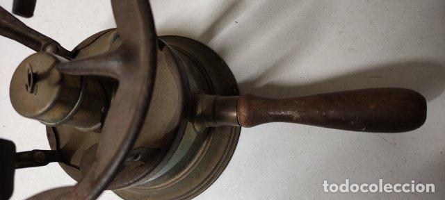Antig&uuml;edades: ANTIGUO HORNILLO INFIERNILLO DE ALCOHOL - Foto 2