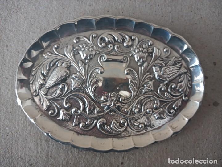 Antig&uuml;edades: BANDEJA DE PLATA 925 REPUJADA - Foto 1