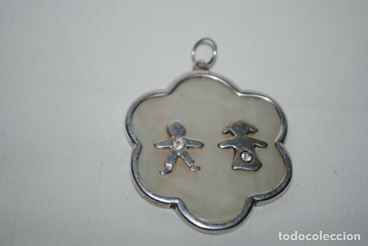 Antig&uuml;edades: COLGANTE DE PLATA Y NACAR - Foto 1