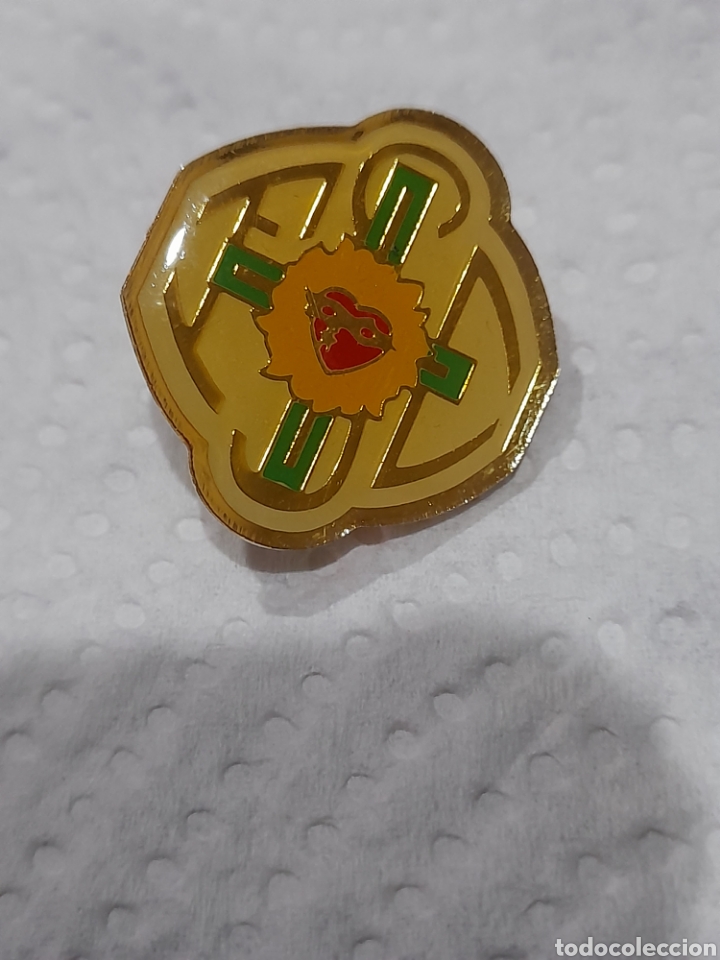 Antig&uuml;edades: PIN SAGRADO CORAZ&Oacute;N 2CM - Foto 1