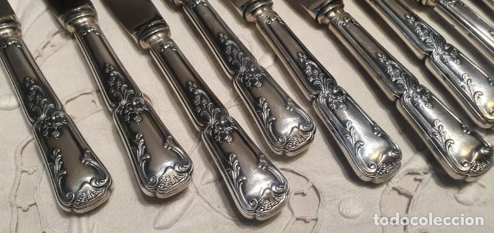 Antig&uuml;edades: 12 cuchillos postre / entrante ba&ntilde;o plata sellado - Foto 4