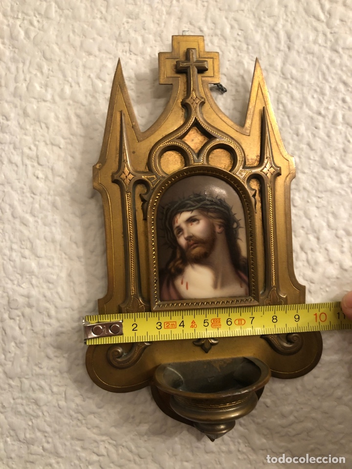 Antig&uuml;edades: Agua benditera metal dorado - Foto 4