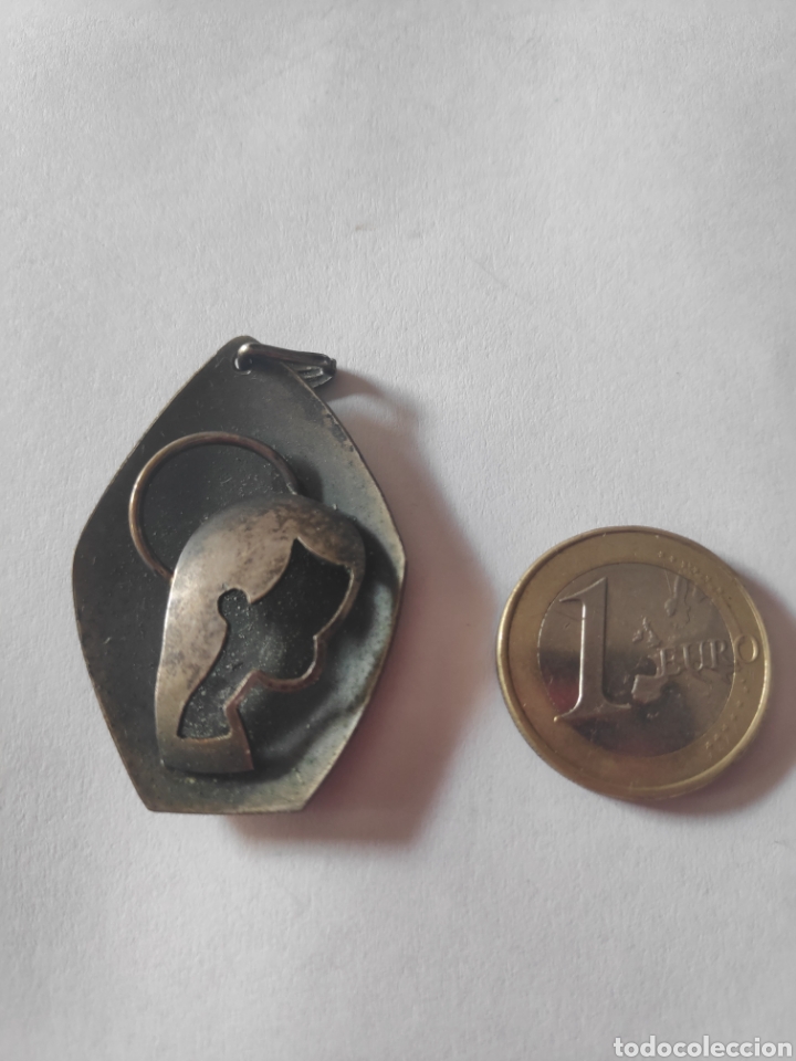 Antig&uuml;edades: Medalla de la Virgen - Foto 2