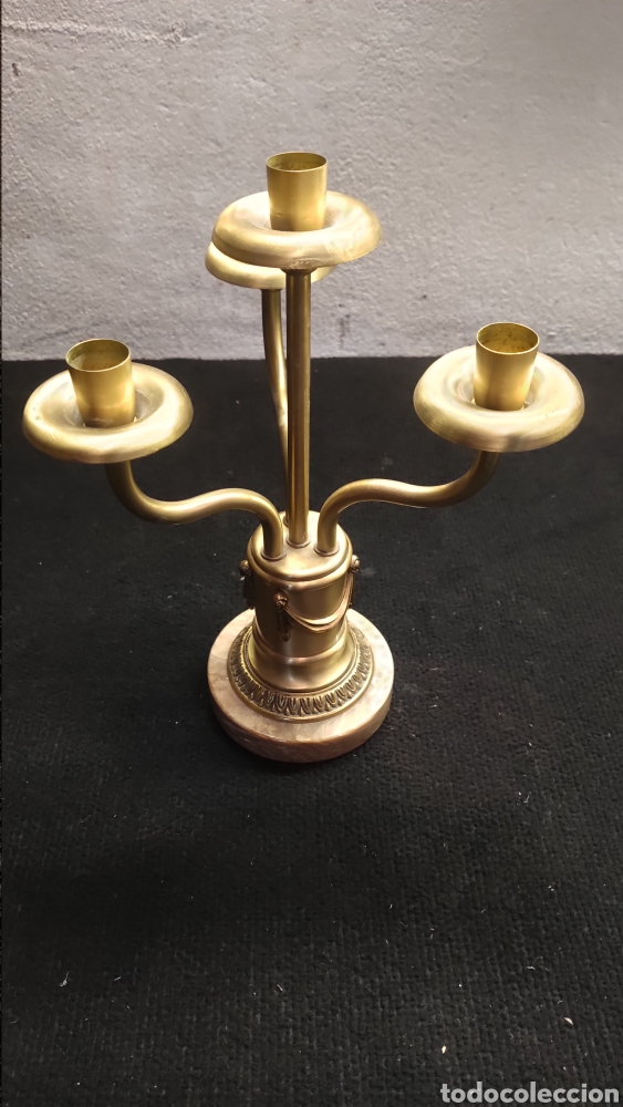 Antig&uuml;edades: JUEGO DE 2 CANDELABROS DE BRONCE Y PIE DE M&Aacute;RMOL - Foto 2