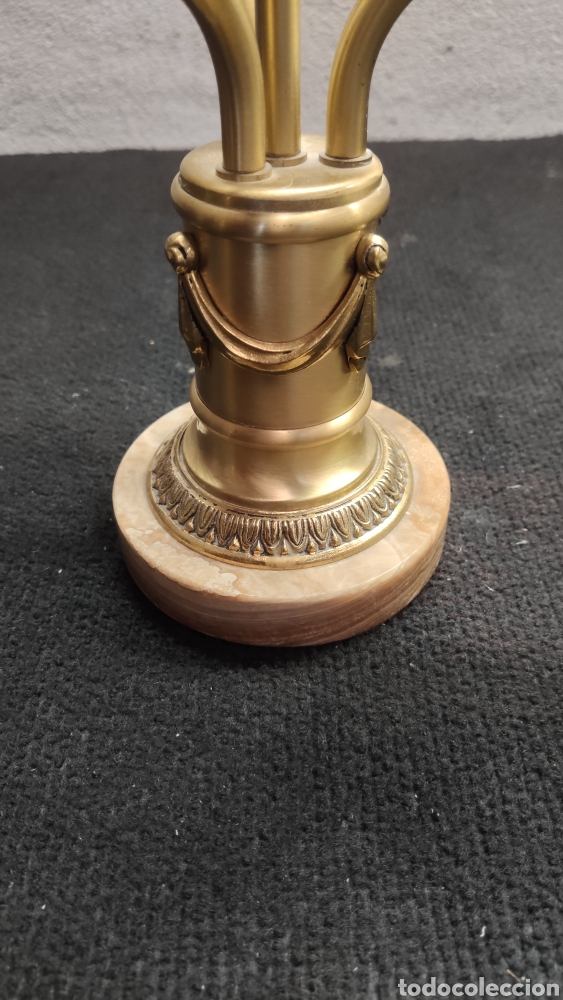 Antig&uuml;edades: JUEGO DE 2 CANDELABROS DE BRONCE Y PIE DE M&Aacute;RMOL - Foto 4