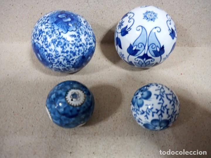 Antiquit&auml;ten: JUEGO DE 4. BOLAS ORIENTALES DE PORGELANA. DECORATIVAS