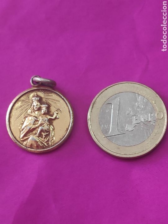Antig&uuml;edades: Medalla de la Virgen y Jesus - Foto 3