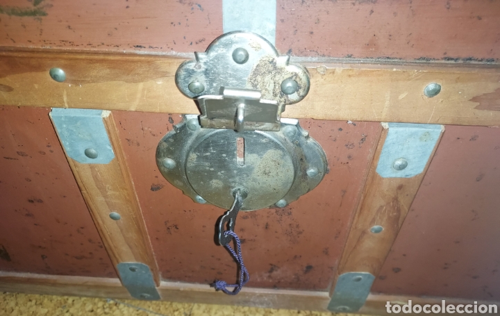 Antig&uuml;edades: Antiguo Baul en madera con remates en metal - Foto 4