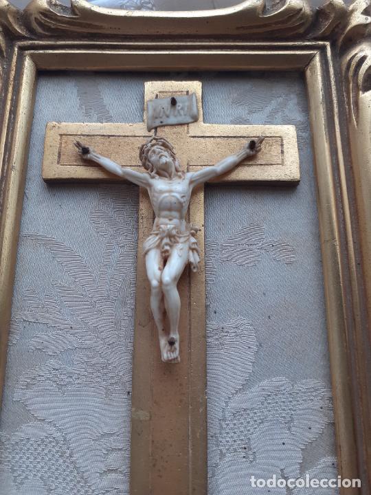 Antig&uuml;edades: Cruz enmarcada - Foto 2
