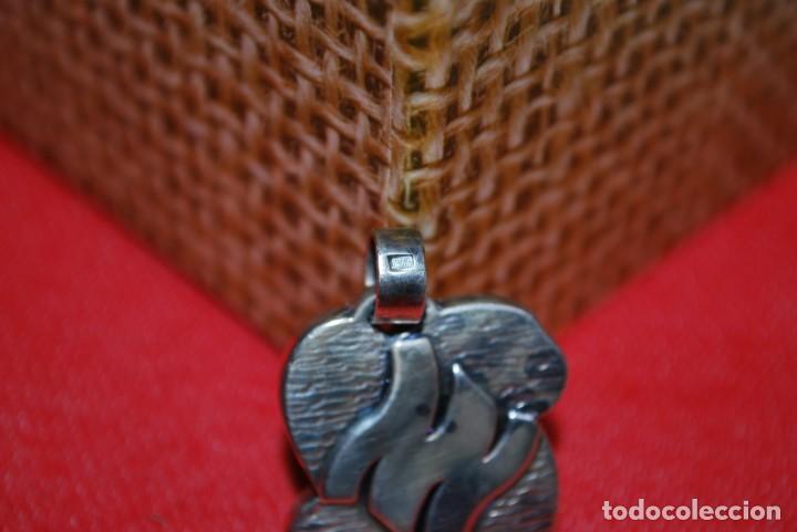 Antig&uuml;edades: COLGANTE de PLATA de ley TOUS. - Foto 3