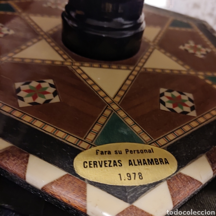 Antigüedades: Mesa de taracea Granadina granada cervezas alhambra gr - Foto 4 - 307658723