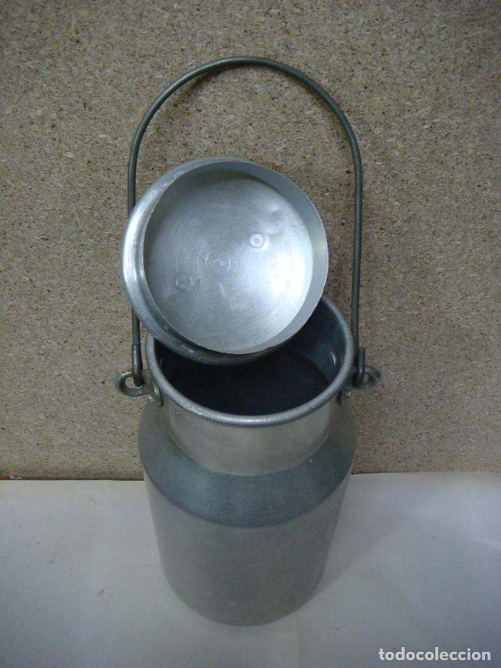 Antig&uuml;edades: LECHERA EN ALUMINIO VINTAGE-(&) - Foto 2