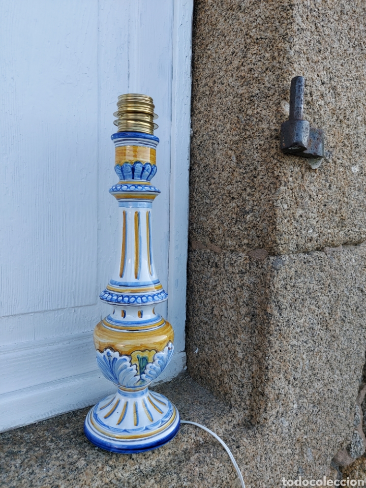 Antig&uuml;edades: L&aacute;mpara Talavera de sobremesa - Foto 1