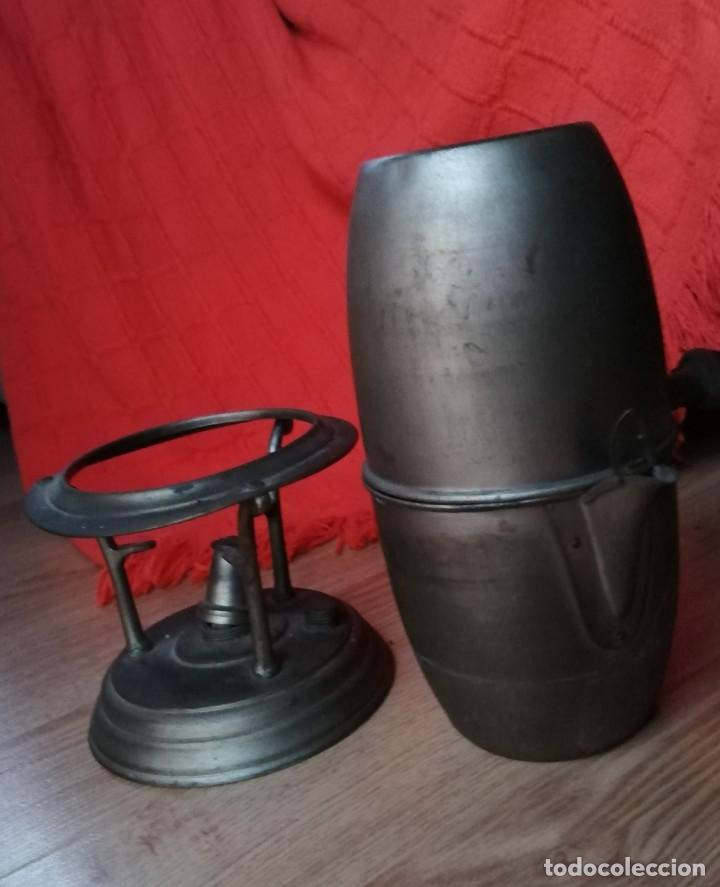 Antig&uuml;edades: Antigua cafetera de alcohol - Foto 3