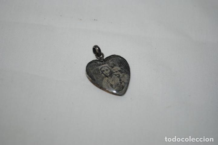 Antig&uuml;edades: MEDALLA ANTIGUA EN FORMA DE CORAZON . - Foto 1