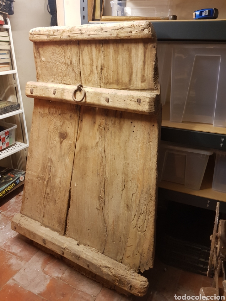 Antig&uuml;edades: Trillo muy antiguo de madera con piedras - Foto 2
