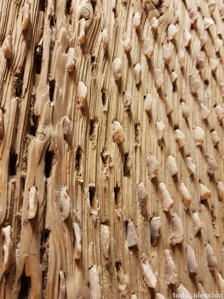 Antig&uuml;edades: Trillo muy antiguo de madera con piedras - Foto 4