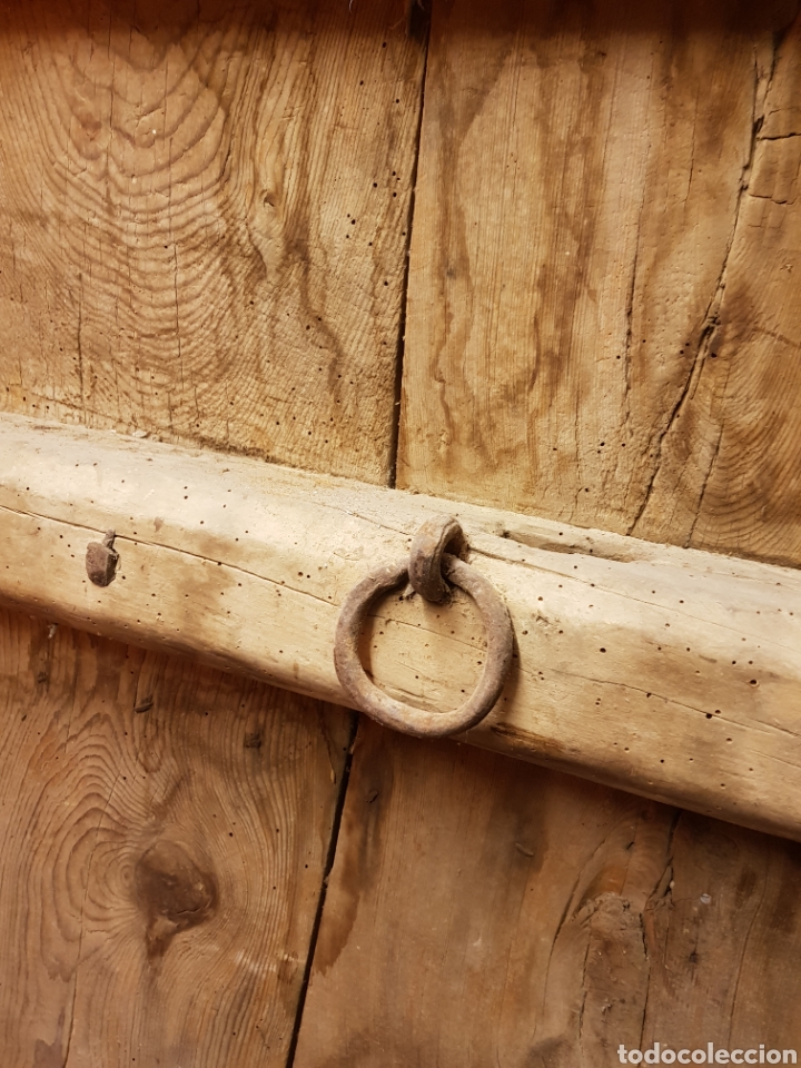 Antig&uuml;edades: Trillo muy antiguo de madera con piedras - Foto 5