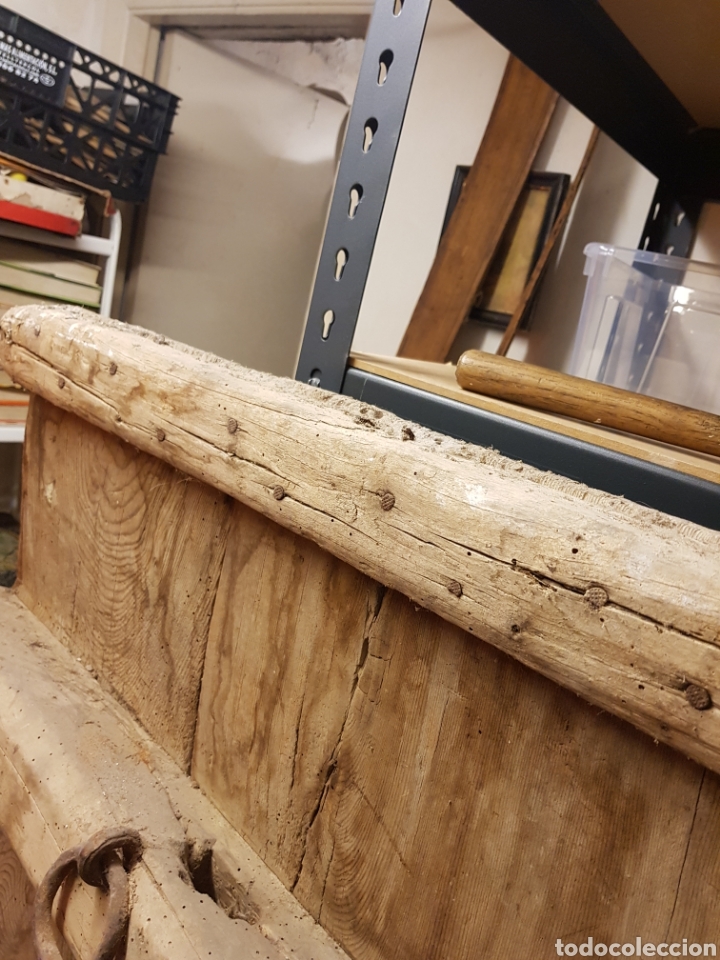 Antig&uuml;edades: Trillo muy antiguo de madera con piedras - Foto 6