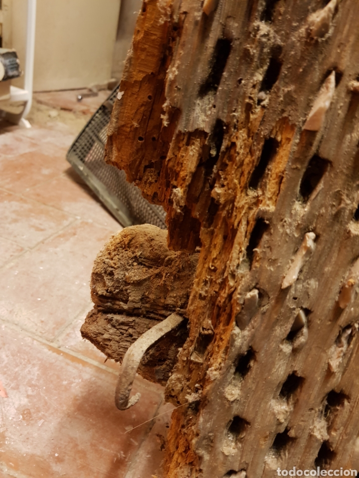 Antig&uuml;edades: Trillo muy antiguo de madera con piedras - Foto 10