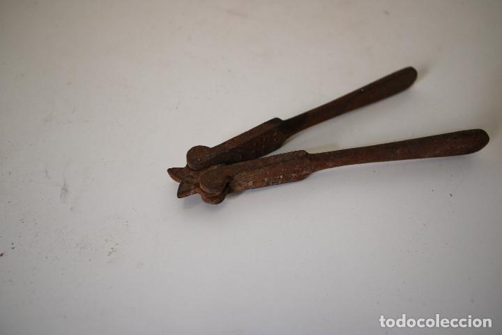 Antig&uuml;edades: antiguo cascanueces - Foto 3