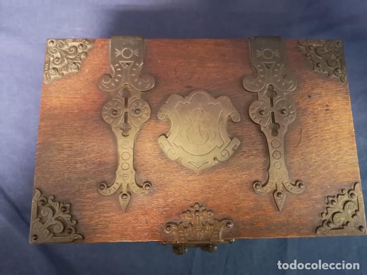 Antig&uuml;edades: CAJA NEOCLASICAS. XIX - Foto 4