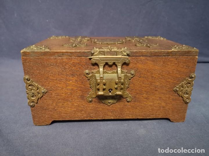 Antig&uuml;edades: CAJA NEOCLASICAS. XIX - Foto 5