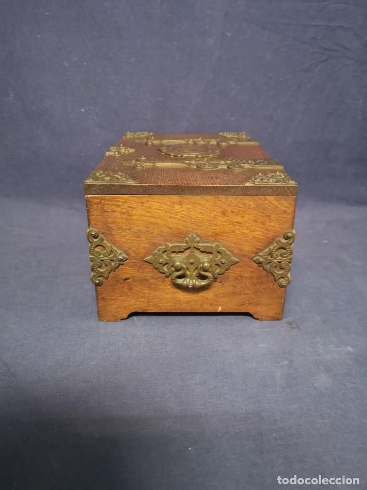 Antig&uuml;edades: CAJA NEOCLASICAS. XIX - Foto 8