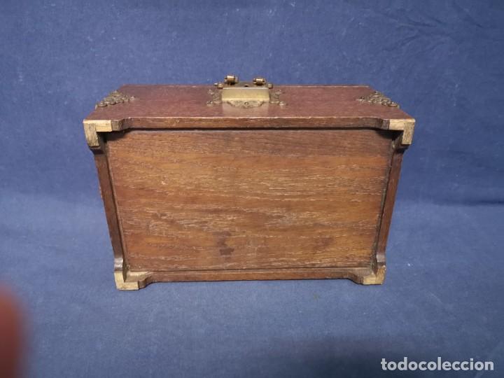 Antig&uuml;edades: CAJA NEOCLASICAS. XIX - Foto 12